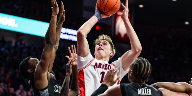 Arizona stays No. 1 in reshuffled men’s college basketball poll