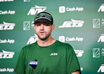 Jets part ways with offensive coordinator after one season