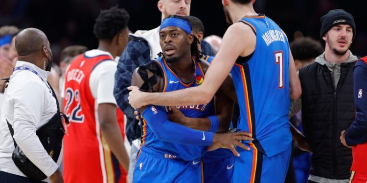Thunder, Pelicans players get into kerfuffle