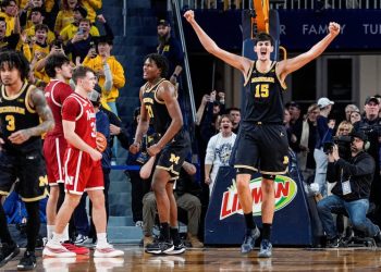 Race for No. 1 seeds in March Madness: Who is in the hunt?