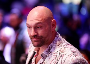 Tyson Fury ends retirement, announces comeback bout for April