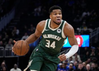 Will Bucks trade their superstar? Potential landing spots for Giannis