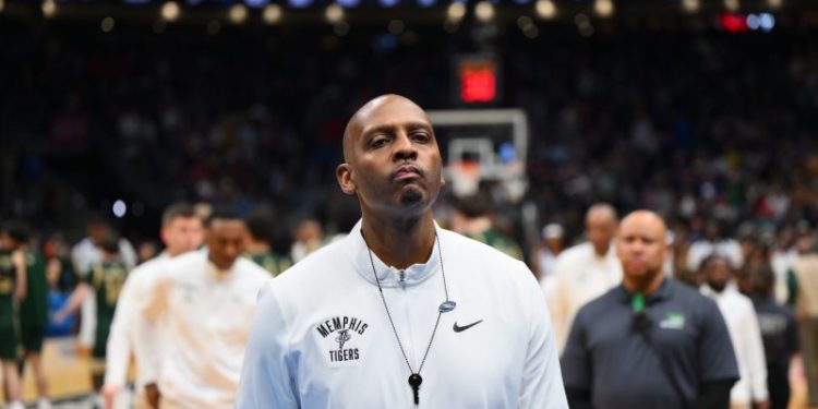 College basketball hot seat: Here are 13 coaches facing trouble