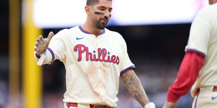 Nick Castellanos admits in letter to bringing beer into Phillies dugout