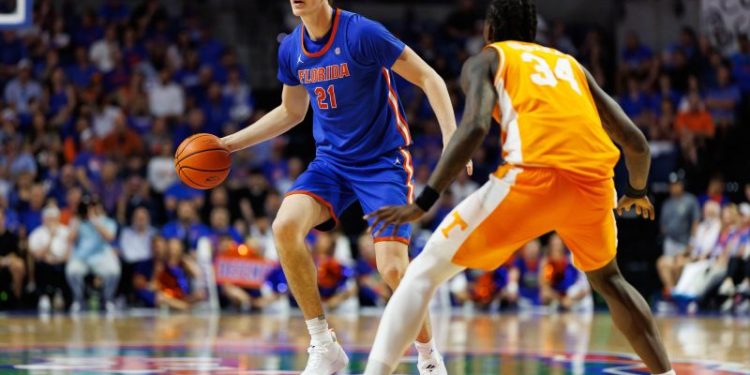 Bracketology: Houston, Florida rise in latest NCAA projection