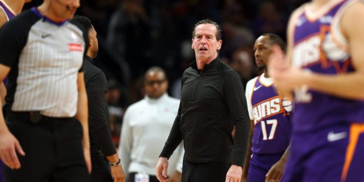 Cavaliers coach receives hefty fine for interaction with NBA official