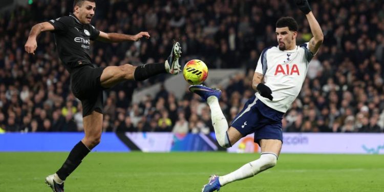 Watch: Tottenham forward scores absurd scorpion kick