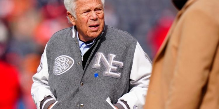 Patriots owner joins Belichick as Pro Football Hall of Fame snub