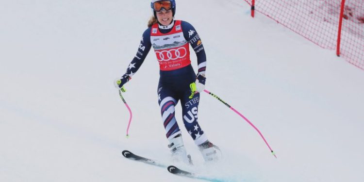 How can Lindsey Vonn ski at 2026 Winter Olympics with torn ACL?