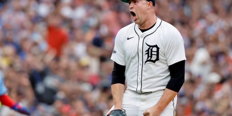 Cy Young winner smashes record salary by winning arbitration case