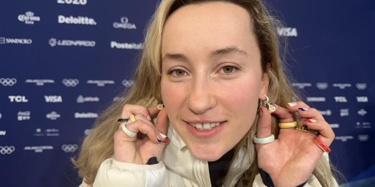 USA Luger Sophia Kirkby is ‘Pin Trading Queen’ of Winter Olympics