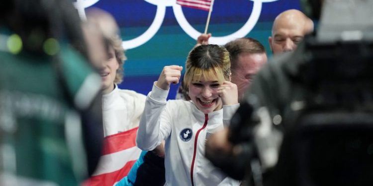 US figure skating shows might on ice, battles Japan for team title