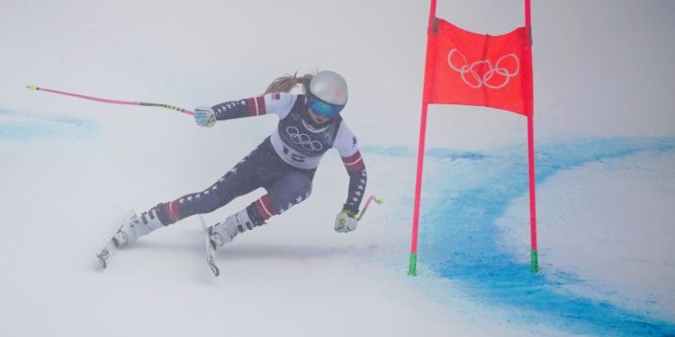 Social media reacts to Lindsey Vonn’s frightening crash
