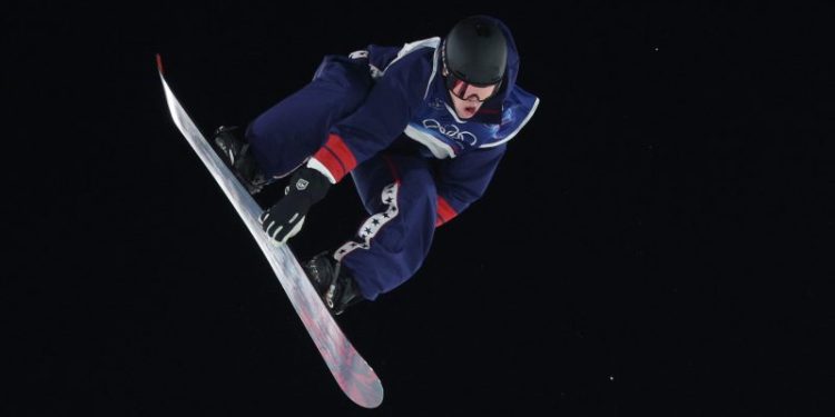 USA’s Ollie Martin, with broken arm, misses out on Olympic big air medal
