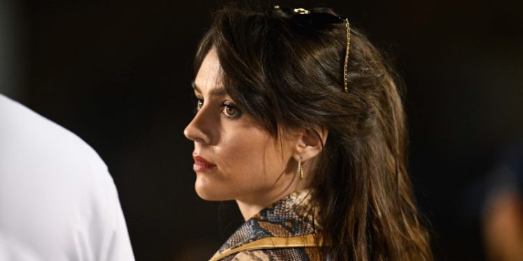 Jordon Hudson trolls Patriots owner Robert Kraft with shirt