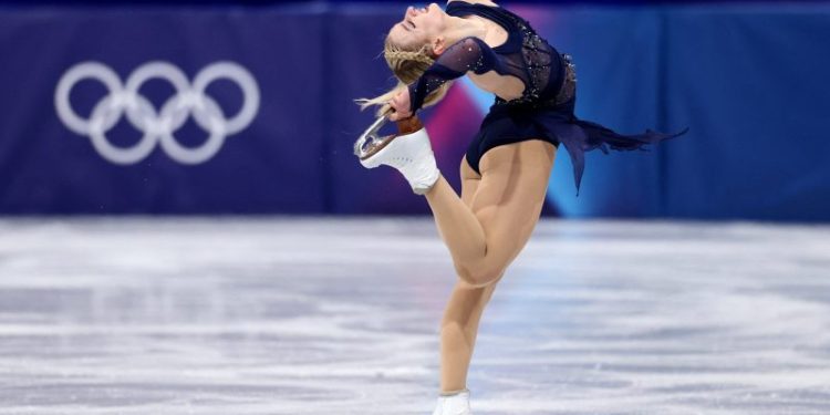 Amber Glenn apologizes for pressure put on Ilia Malinin to win Team event