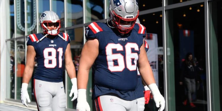 Key Patriots rookie says he wasn’t 100% for playoffs with knee injury