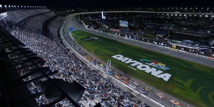 Rain still in forecast for Sunday’s Daytona 500