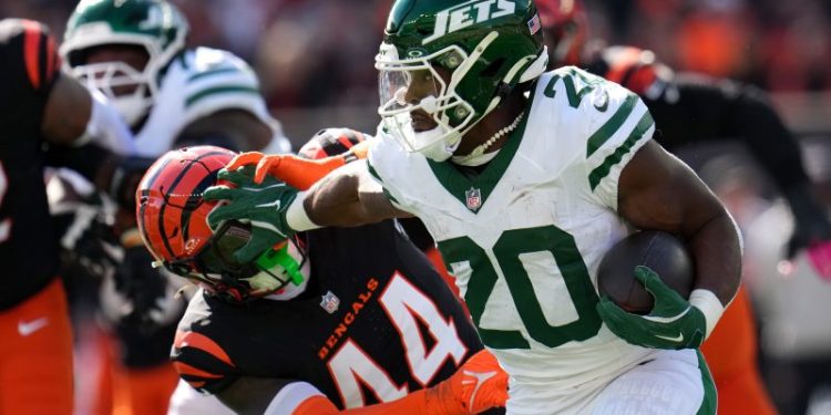 Tag, you’re it: Franchise tag advice for NFL teams as window opens