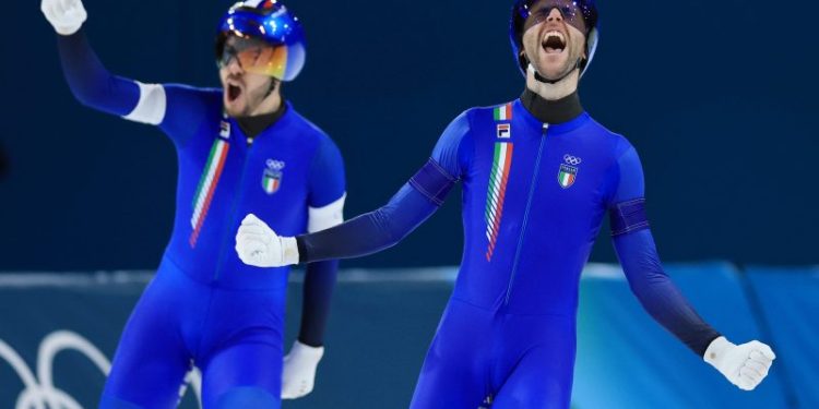 Italy hits USA with Steph Curry’s ‘night night’ after team pursuit win