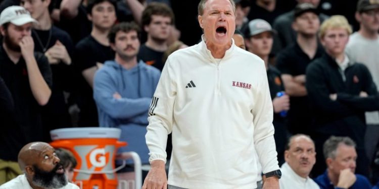 Bill Self addresses Darryn Peterson’s lack of minutes in Kansas win