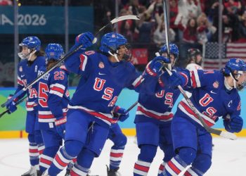 Hilary Knight breaks US Olympic records with clutch goal vs. Canada