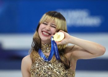 Why did Alysa Liu retire?