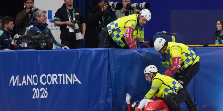 Speed skater suffers scary injury as skate cuts face at Olympics