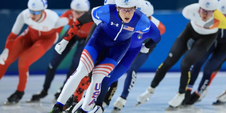 Jordan Stolz medal count at three after finishing fourth in mass start