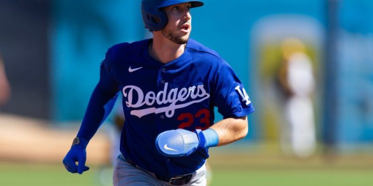 New Dodgers star not bothered by fuss over record contract