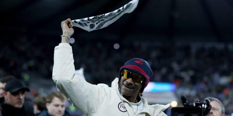 Snoop Dogg left soccer stadium smelling like weed, jokes boss
