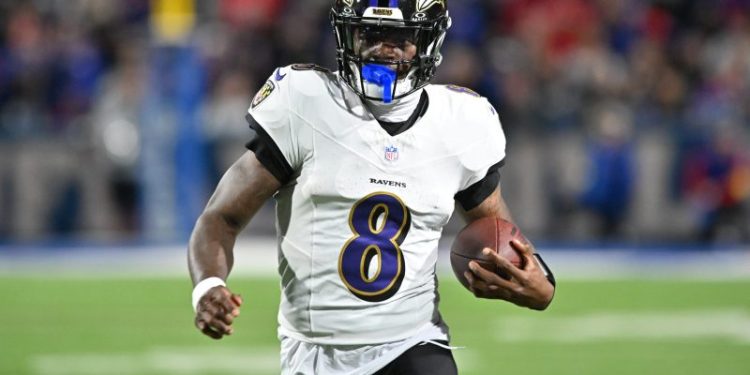 Lamar Jackson, Ravens need help in crunch time. Enter Maxx Crosby
