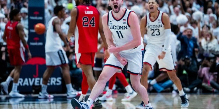 March Madness prediction: Who could be final No. 1 seed in bracket?