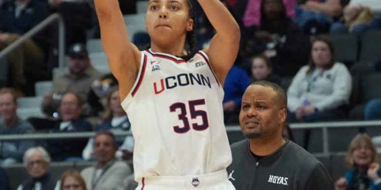 UConn women’s basketball finishes regular season undefeated