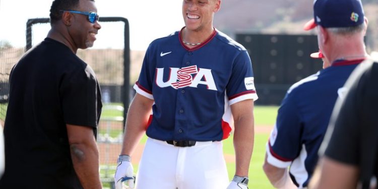 Aaron Judge overcome with emotion putting on Team USA jersey