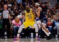 LeBron James injury update: Why did Lakers star exit game late?