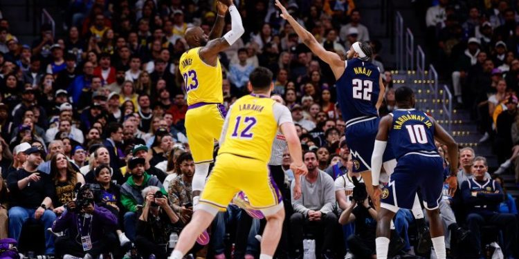 LeBron James breaks another NBA record held by Kareem Abdul-Jabbar