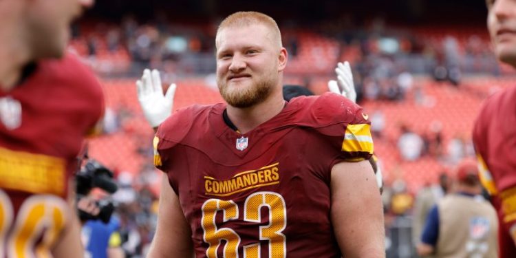 Chargers sign Pro Bowl center before NFL free agency