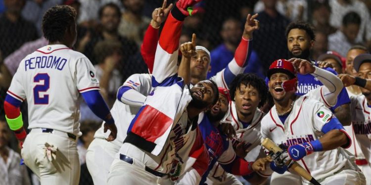 Must-see home run celebration electrifies World Baseball Classic