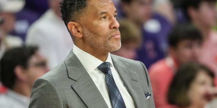 Georgia Tech fires Damon Stoudamire as coach after 3 years