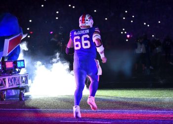 Connor McGovern signs four-year contract to remain with Bills