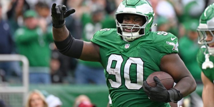 Jordan Davis receives record-breaking extension from Eagles