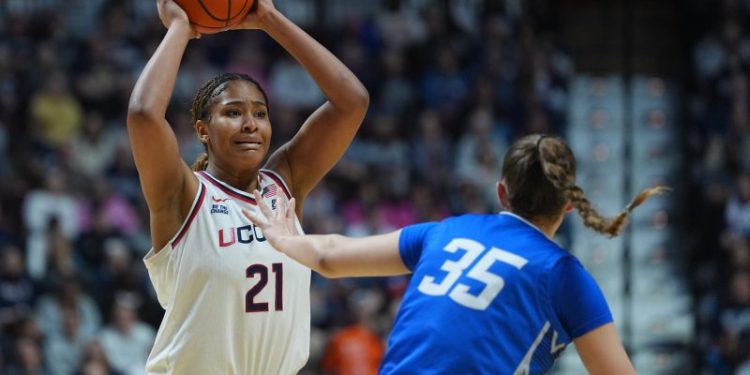 Sarah Strong, UConn easily advance to Big East women’s championship game