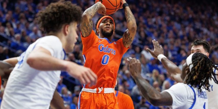 Bracketology: A new No. 1 seed, a messy bubble race for NCAA field