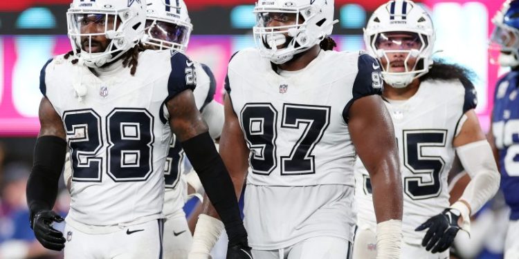 Who won trade between 49ers, Cowboys for defensive lineman?